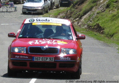 Official Tour car as provided by Skoda (the white jersey sponsor).