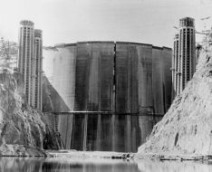 View of the Hoover Dam and its intake towers before the dam was filled. Image: US Bureau of Reclamation