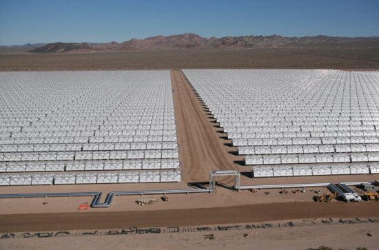An aerial view of Nevada Solar One - 300 acres and 760 mirror arrays. Image courtsey of ACCIONA