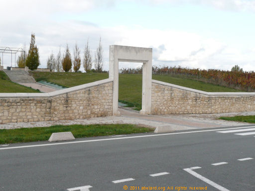Access to Les Vignes aire vineyard.