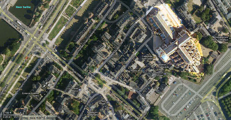 Google satelllite view of Le Mans cathedral and its environs, including the River Sarthe