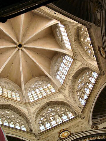 Domed lantern-tower at Valencia, Spain. Image: GFDL, sacred-destinations.com