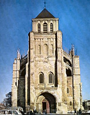 West front of la basilique Saint-Quentin