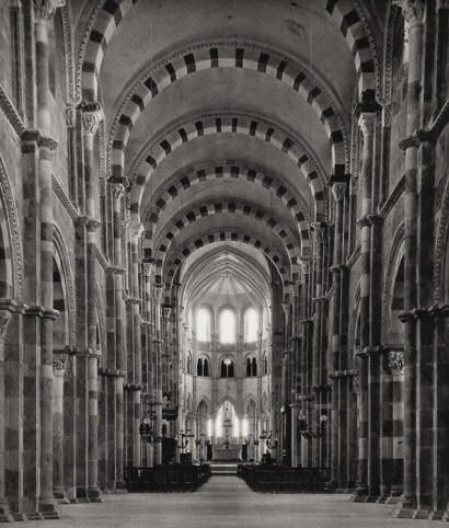 Vezelay cathedral interior