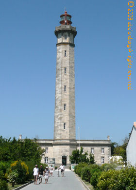 Lighthouse of Whales - Phare des Baleines