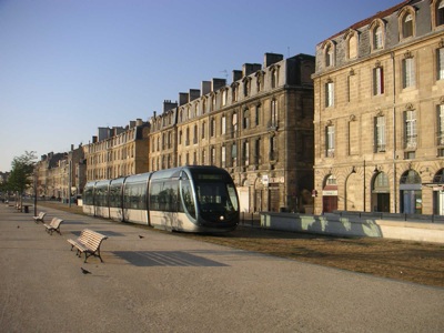 Modern tram in Bordeaux. Image: izzyguide